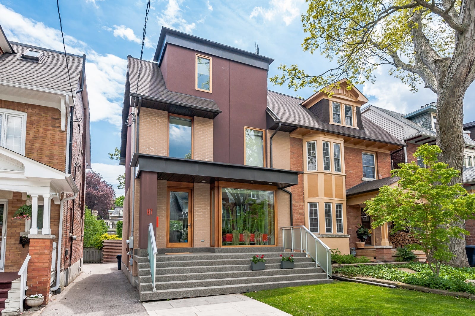 87 Walmsley Blvd The Josie Stern Team